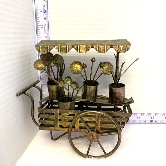 VINTAGE TIN METAL FLOWER CART TABLE DECOR BY APEX (6"X 6") - Picture 5 of 6